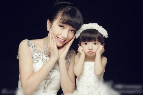 辣妈携崽逆袭七零年代,逆境重生，谱写时代传奇